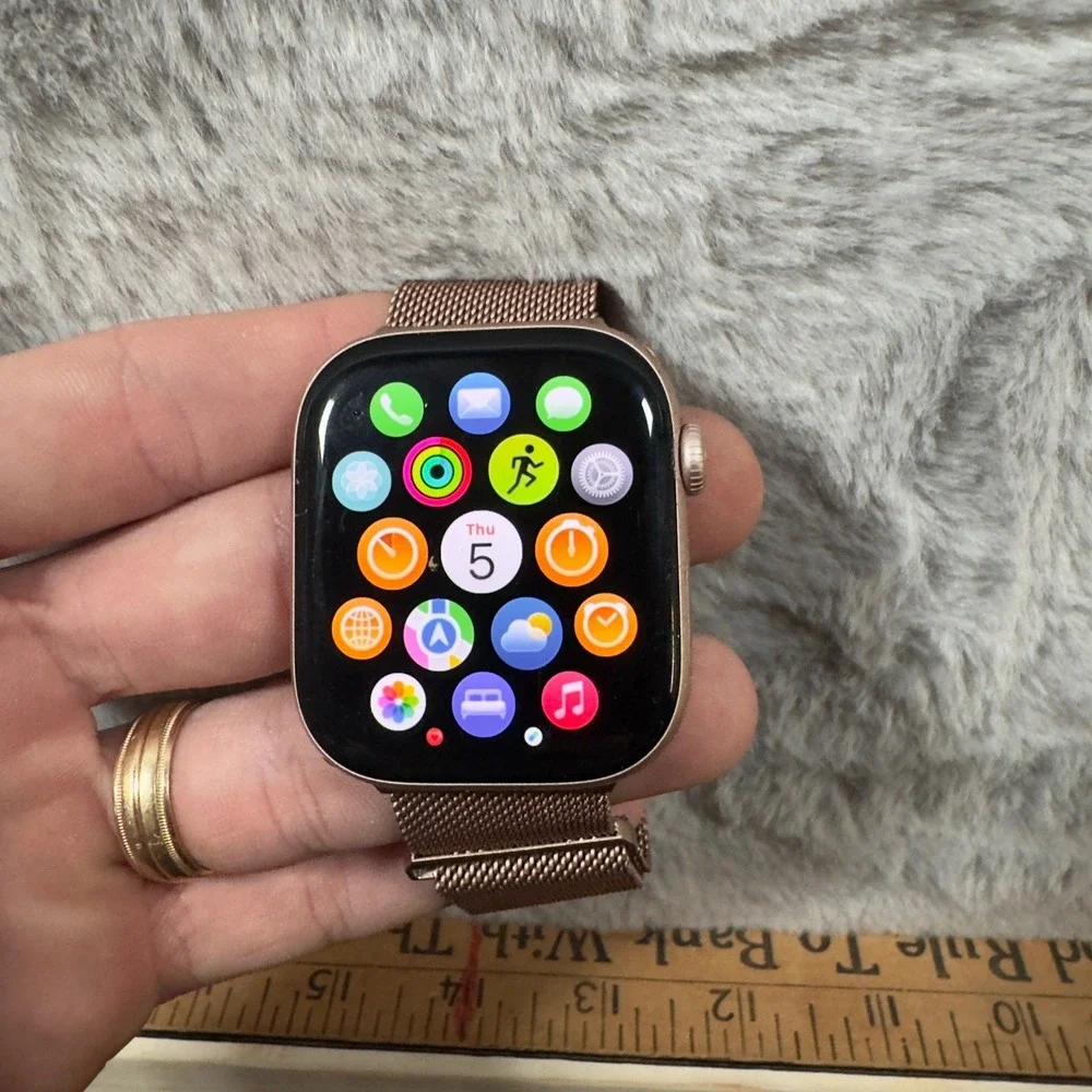 Apple Watch Series 10 46mm Rose Gold Aluminum GPS Milanese Loop 100% Battery‎